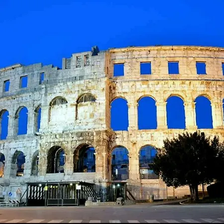 Iva Apartments&bikes Apartamento Pula