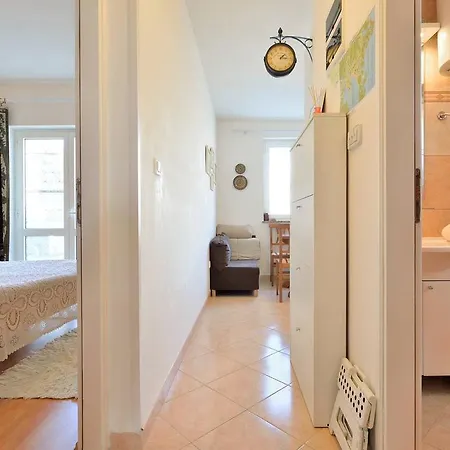 Iva Apartments&bikes 아파트 *