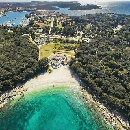 Iva Apartments&bikes 아파트 풀라