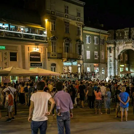 Iva Apartments&bikes Apartmán *