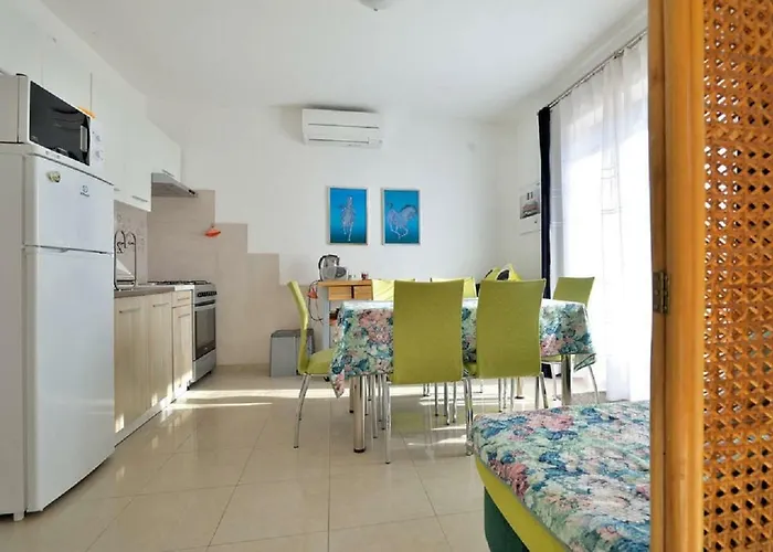 Iva Apartments&bikes * פולה