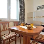 Iva Apartments&bikes * Πούλα
